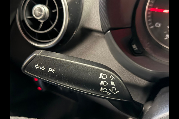 Audi A1 1.0 TFSI Advance Sport S-TRONIC AUT. AIRCO CRUISE NAVIGATIE PDC BLUETOOTH STOELVERWARMING