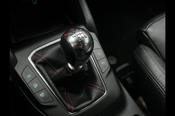 Ford Focus Wagon 1.5 EcoBoost ST Line Business NL AUTO | CARPLAY | CAMERA | LEDER | DEALER ONDERH | AFN. TREKHAAK | STUURWIEL VERW |