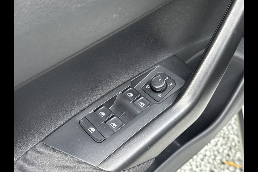 Volkswagen Taigo TSI 110PK DSG LIFE CAMERA/ACC/CARPLAY