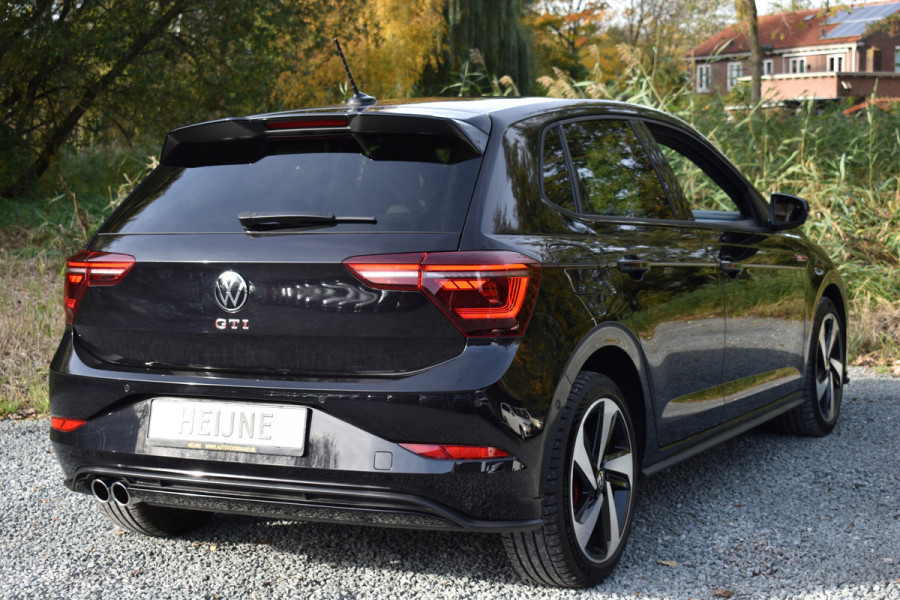 Volkswagen Polo 2.0 TSI GTI TSI 210PK DSG GTI-SPORT IQ-LIGHT/PDC/CARPLAY