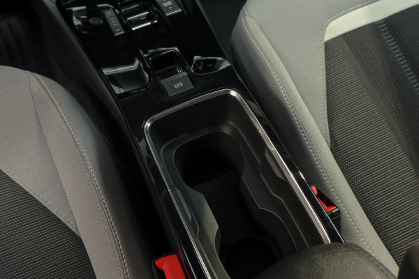 Opel Mokka 1.2 T Leder Navi Camera PDC Climate Stoelverwarm. Carplay Cruise BTW auto