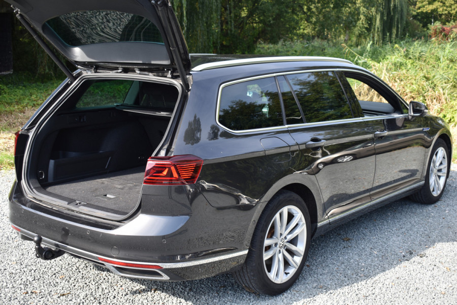 Volkswagen Passat Variant 218PK DSG HYBRID GTE BUSINESS TREKHAAK/IQ-LIGHT/VIRTUAL/LEDER