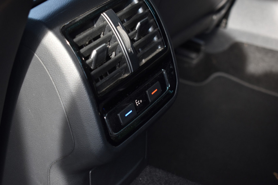 Volkswagen Passat Variant 218PK DSG HYBRID GTE BUSINESS TREKHAAK/IQ-LIGHT/VIRTUAL/LEDER