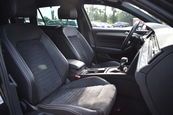 Volkswagen Passat Variant 218PK DSG HYBRID GTE BUSINESS TREKHAAK/IQ-LIGHT/VIRTUAL/LEDER
