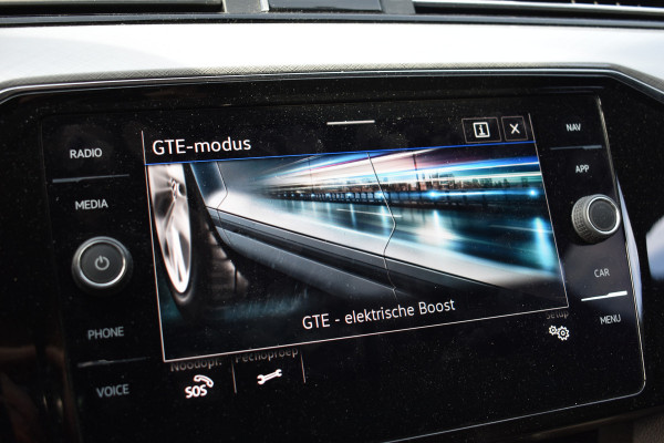 Volkswagen Passat Variant 218PK DSG HYBRID GTE BUSINESS TREKHAAK/IQ-LIGHT/VIRTUAL/LEDER