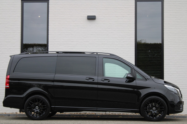 Mercedes-Benz V-Klasse 300d / DC / AMG / Panorama / 4.000km!! / Burmester / 360 Cam / Vol Opties / NIEUWSTAAT