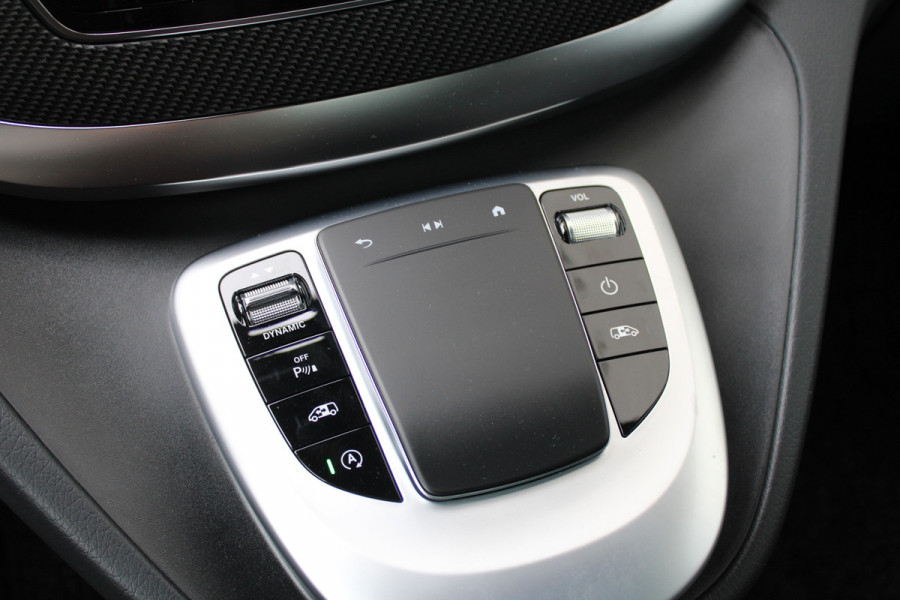 Mercedes-Benz V-Klasse 300d / DC / AMG / Panorama / 4.000km!! / Burmester / 360 Cam / Vol Opties / NIEUWSTAAT