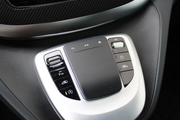 Mercedes-Benz V-Klasse 300d / DC / AMG / Panorama / 4.000km!! / Burmester / 360 Cam / Vol Opties / NIEUWSTAAT