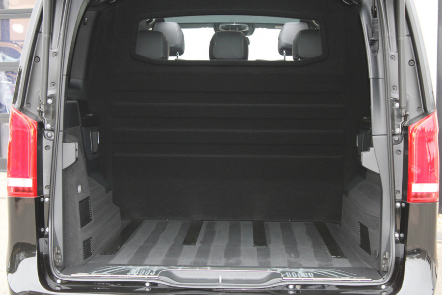 Mercedes-Benz V-Klasse 300d / DC / AMG / Panorama / 4.000km!! / Burmester / 360 Cam / Vol Opties / NIEUWSTAAT