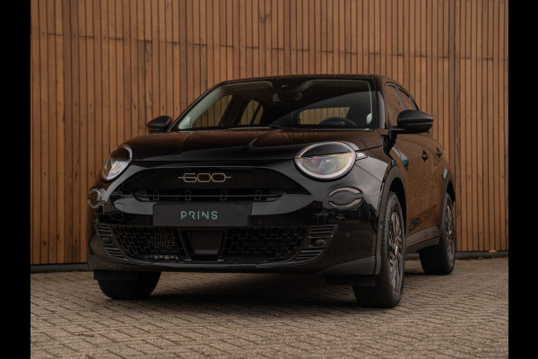 Fiat 600 1.2 Hybrid Urban 145pk | Pack Comfort | CarPlay | Achteruitrijcamera