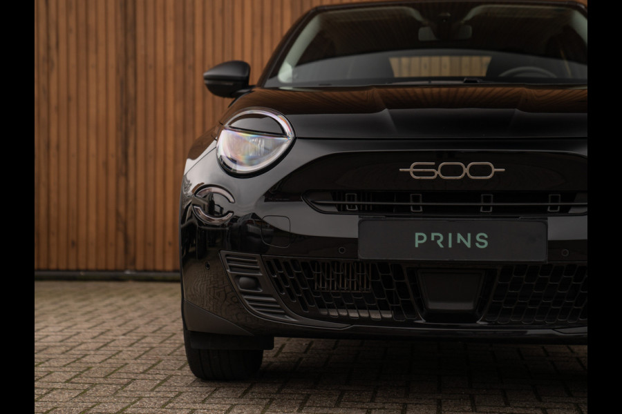 Fiat 600 1.2 Hybrid Urban 145pk | Pack Comfort | CarPlay | Achteruitrijcamera