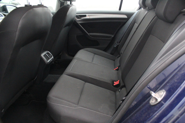 Volkswagen Golf 1.0-86pk TSI Trendline. Trekhaak, Achteruitrijcamera, Pdc, Navi, Cruise,