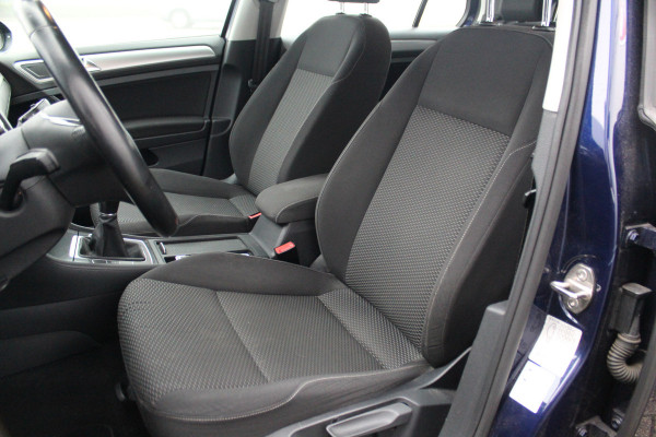 Volkswagen Golf 1.0-86pk TSI Trendline. Trekhaak, Achteruitrijcamera, Pdc, Navi, Cruise,