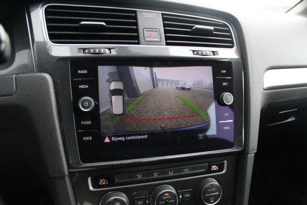 Volkswagen Golf 1.0-86pk TSI Trendline. Trekhaak, Achteruitrijcamera, Pdc, Navi, Cruise,