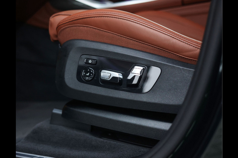 BMW X7 40d xDrive | Oxford Green - Skylounge - Trekhaak