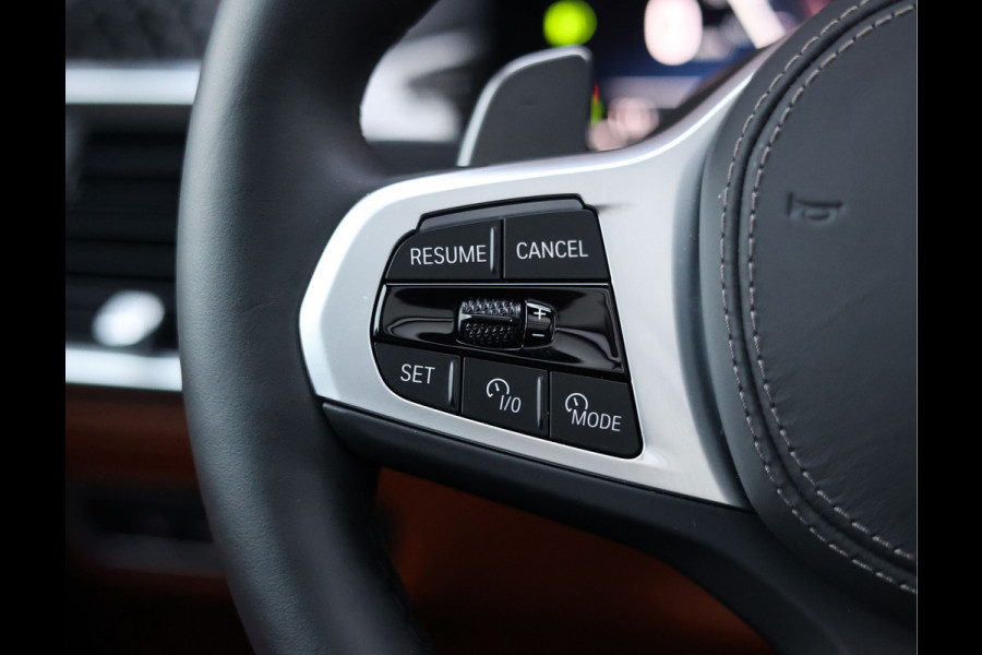 BMW X7 40d xDrive | Oxford Green - Skylounge - Trekhaak