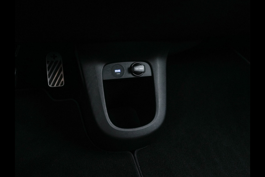 Hyundai IONIQ 5 Connect+ 73kWh [ 3-Fase ] {SOH-97%} (INCL-BTW) Aut *HEATPUMP | LEATHER | BOSE-AUDIO | FULL-LED | DIGI-COCKPIT | AMBIENT-LIGHT | DAB | SHIFT-PADDLES | HEAD-UP | NAVI-FULLMAP | KEYLESS | CAMERA | HEATED-COMFORTSEATS | ...