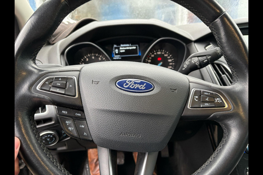 Ford FOCUS Wagon 1.0 Ecoboost Titanium 125pk Trekhaak | Navigatie | Apple Carplay, Android Auto | Voorruit verwarming | Dealer onderhouden