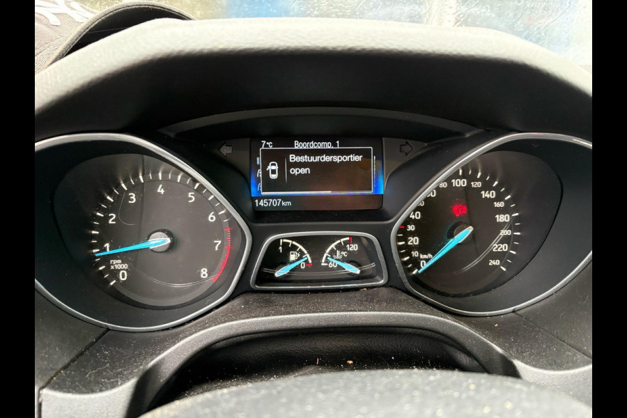 Ford FOCUS Wagon 1.0 Ecoboost Titanium 125pk Trekhaak | Navigatie | Apple Carplay, Android Auto | Voorruit verwarming | Dealer onderhouden