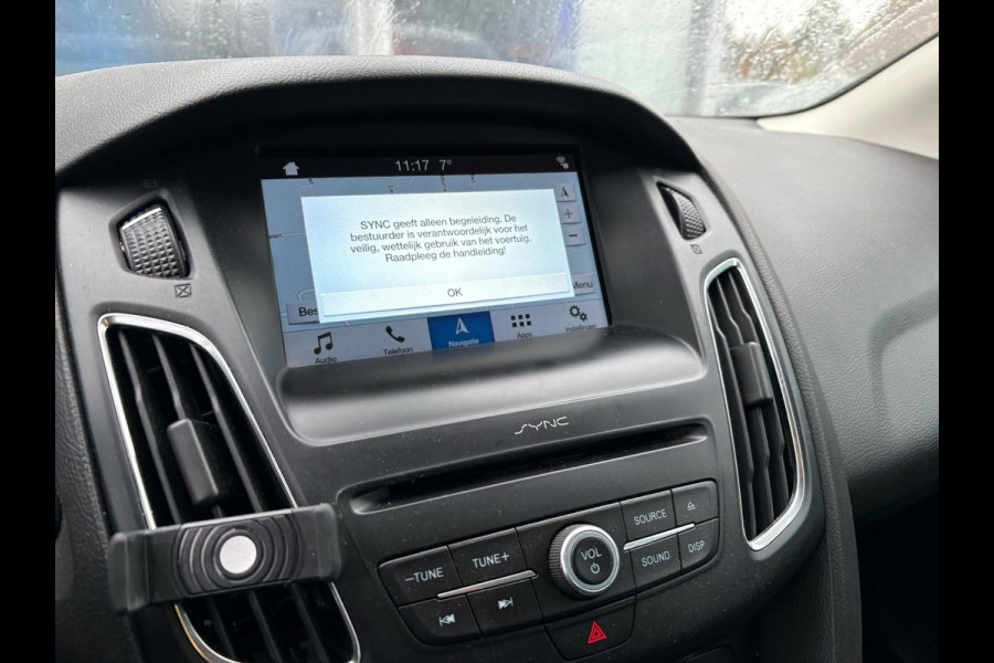 Ford FOCUS Wagon 1.0 Ecoboost Titanium 125pk Trekhaak | Navigatie | Apple Carplay, Android Auto | Voorruit verwarming | Dealer onderhouden