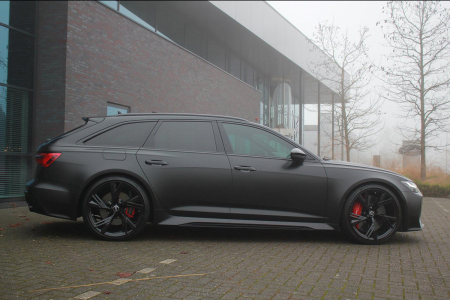 Audi A6 Avant RS 6 TFSI quattro