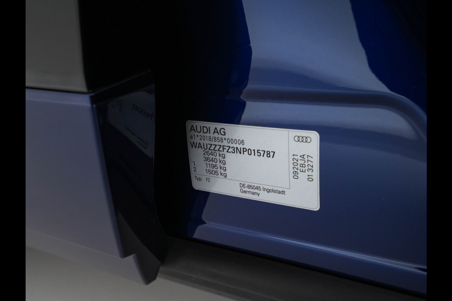 Audi Q4 e-tron 40 S-Line Competition Launch edition 77 kWh [ 3-Fase ] {SOH-87%} (INCL-BTW) *HEAT-PUMP | PANO | LEATHER-FABRIC | MATRIX-LED | ADAPTIVE-CRUISE | HEATED-SPORTSEATS | AMBIENT-LIGHT | DIGI-COCKPIT | CAMERA | KEYLESS | NAVI-FULLMAP | ...