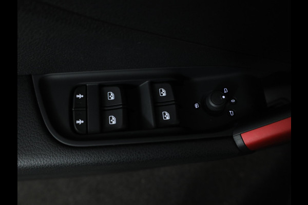 Audi Q2 35 TFSI S Edition 150pk AUT| 17'LM-velgen| Parksensors|Navi| Clima