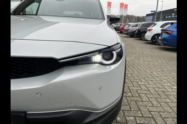 Mazda MX-30 e-SkyActiv R-EV 170 Makoto | Schuifdak | Rondomzicht Camera | Stoelverwarming | Premium audio