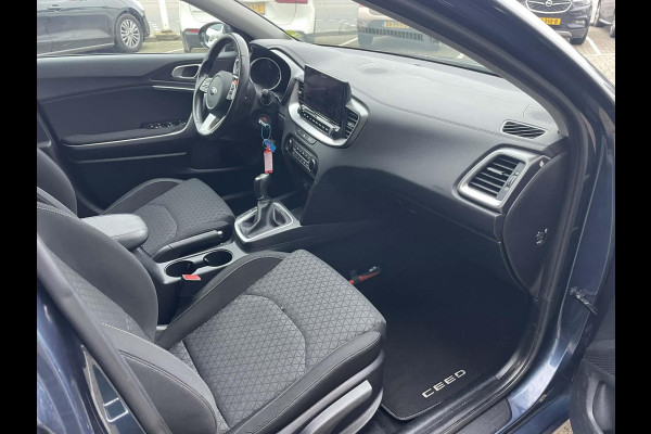 Kia Ceed 1.0 T-GDi DynamicLine / camera