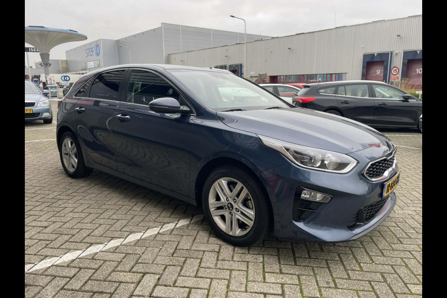 Kia Ceed 1.0 T-GDi DynamicLine / camera