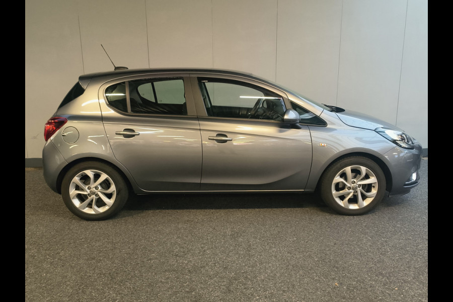 Opel Corsa 1.4 Online Edition 90PK uit 2017 Rijklaar + 12 maanden Bovag-garantie Henk Jongen Auto's in Helmond,  al 50 jaar service zoals 't hoort!