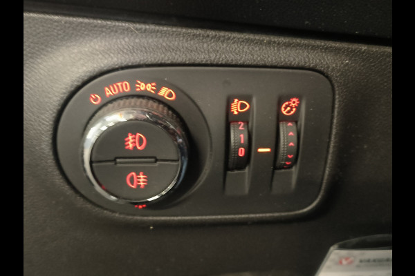 Opel Corsa 1.4 Online Edition 90PK uit 2017 Rijklaar + 12 maanden Bovag-garantie Henk Jongen Auto's in Helmond,  al 50 jaar service zoals 't hoort!