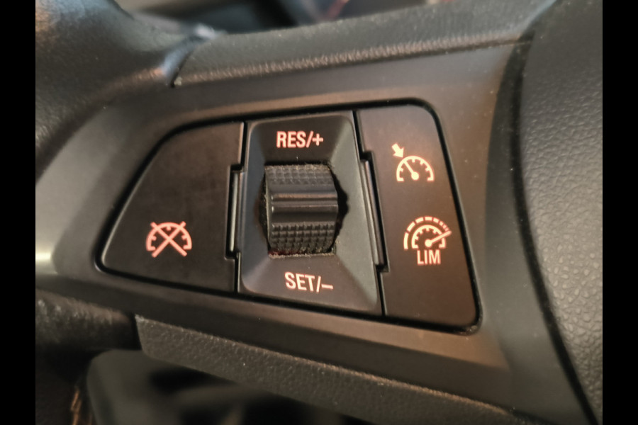 Opel Corsa 1.4 Online Edition 90PK uit 2017 Rijklaar + 12 maanden Bovag-garantie Henk Jongen Auto's in Helmond,  al 50 jaar service zoals 't hoort!