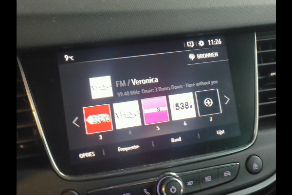 Opel Crossland X 1.2 Turbo Innovation AUTOMAAT uit 2019 Rijklaar + 12 maanden Bovag-garantie Henk Jongen Auto's in Helmond,  al 50 jaar service zoals 't hoort!