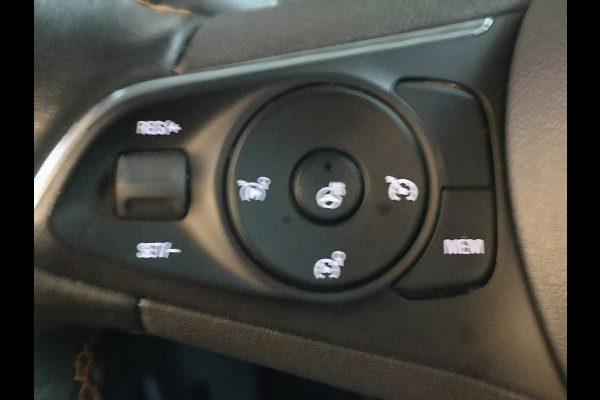 Opel Crossland X 1.2 Turbo Innovation AUTOMAAT uit 2019 Rijklaar + 12 maanden Bovag-garantie Henk Jongen Auto's in Helmond,  al 50 jaar service zoals 't hoort!