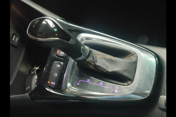 Opel Crossland X 1.2 Turbo Innovation AUTOMAAT uit 2019 Rijklaar + 12 maanden Bovag-garantie Henk Jongen Auto's in Helmond,  al 50 jaar service zoals 't hoort!