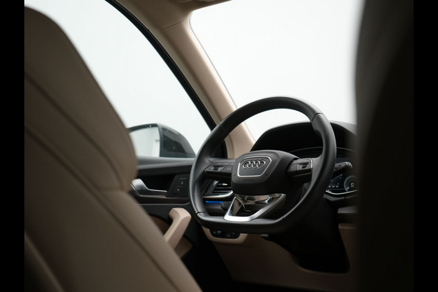 Audi Q5 Sportback 50 TFSI e S Line Plug In Hybrid 300pk Dealer O.H PHEV | Luchtvering | Matrix LED | 21"Audi Sport L.M | Sfeerverlichting | Lederen Sportstoelen Verwarmd | Cruise Control | Navigatie | Virtual | DAB |