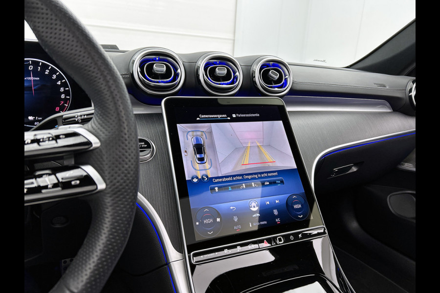 Mercedes-Benz CLE Coupé 300 e AMG Plug-In Hybride AMG Line Premium Plus | Night Pakket | Trekhaak | Distronic | Panorama Schuif-Kanteldak | Stuur en Stoelverwarming. Inclusief 24 maanden MB Certified garantie voor Europa.