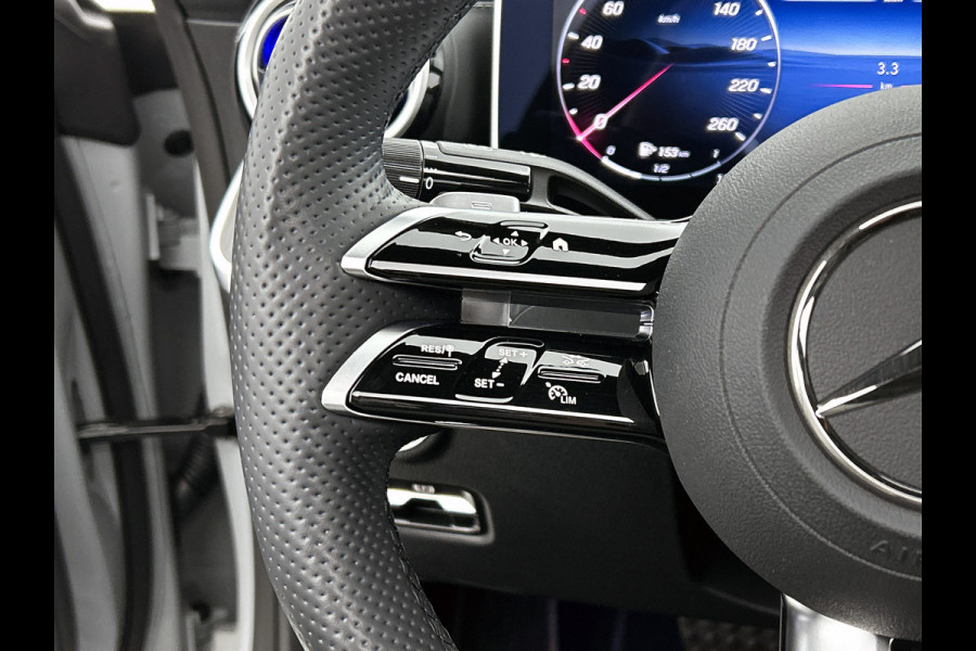 Mercedes-Benz CLE Coupé 300 e AMG Plug-In Hybride AMG Line Premium Plus | Night Pakket | Trekhaak | Distronic | Panorama Schuif-Kanteldak | Stuur en Stoelverwarming. Inclusief 24 maanden MB Certified garantie voor Europa.