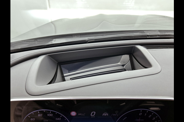 Mercedes-Benz CLE Coupé 300 e AMG Plug-In Hybride AMG Line Premium Plus | Night Pakket | Trekhaak | Distronic | Panorama Schuif-Kanteldak | Stuur en Stoelverwarming. Inclusief 24 maanden MB Certified garantie voor Europa.