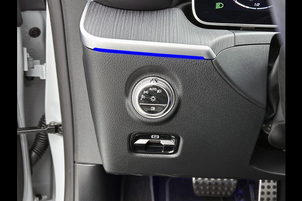 Mercedes-Benz CLE Coupé 300 e AMG Plug-In Hybride AMG Line Premium Plus | Night Pakket | Trekhaak | Distronic | Panorama Schuif-Kanteldak | Stuur en Stoelverwarming. Inclusief 24 maanden MB Certified garantie voor Europa.