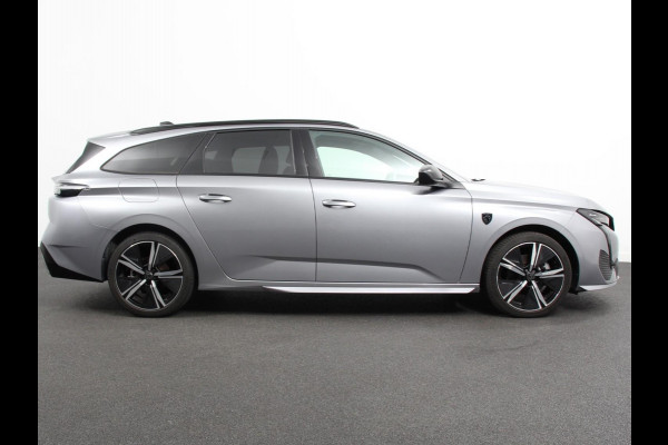 Peugeot 308 1.2 PureTech GT Climate control Adaptive cruise control Parkeersensoren Achteruitrijcamera Navigatie  LED Apple Carplay/ Android Auto