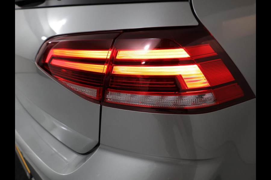 Volkswagen Golf 1.0 TSI Comfortline 115pk 6bak| LM-velgen| Navi| extra getint glas|