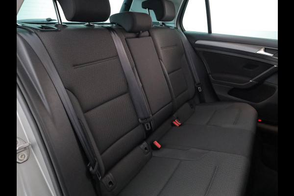 Volkswagen Golf 1.0 TSI Comfortline 115pk 6bak| LM-velgen| Navi| extra getint glas|