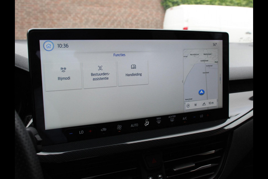 Ford Focus 1.0 EcoBoost Hybrid ST Line Navigatie Climate Control Led Dab Camera Parkeer sensoren Cruise Control Lichtmetalen velgen