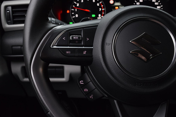 Suzuki Swift 1.2 Style Smart Hybrid|Carplay|Camera