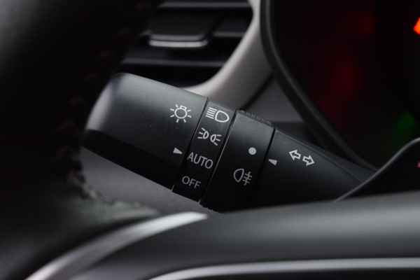 Suzuki Swift 1.2 Style Smart Hybrid|Carplay|Camera