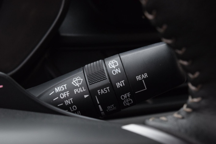 Suzuki Swift 1.2 Style Smart Hybrid|Carplay|Camera