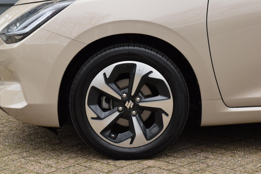 Suzuki Swift 1.2 Style Smart Hybrid|Carplay|Camera