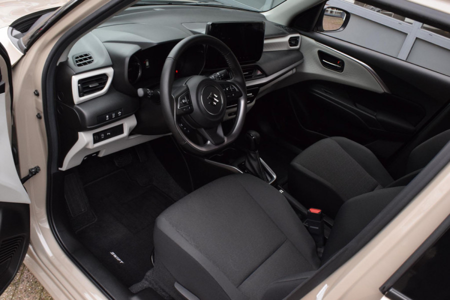 Suzuki Swift 1.2 Style Smart Hybrid|Carplay|Camera